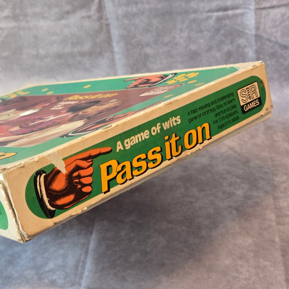 Vintage Pass It On Board Game Complete - Picture 5 of 8